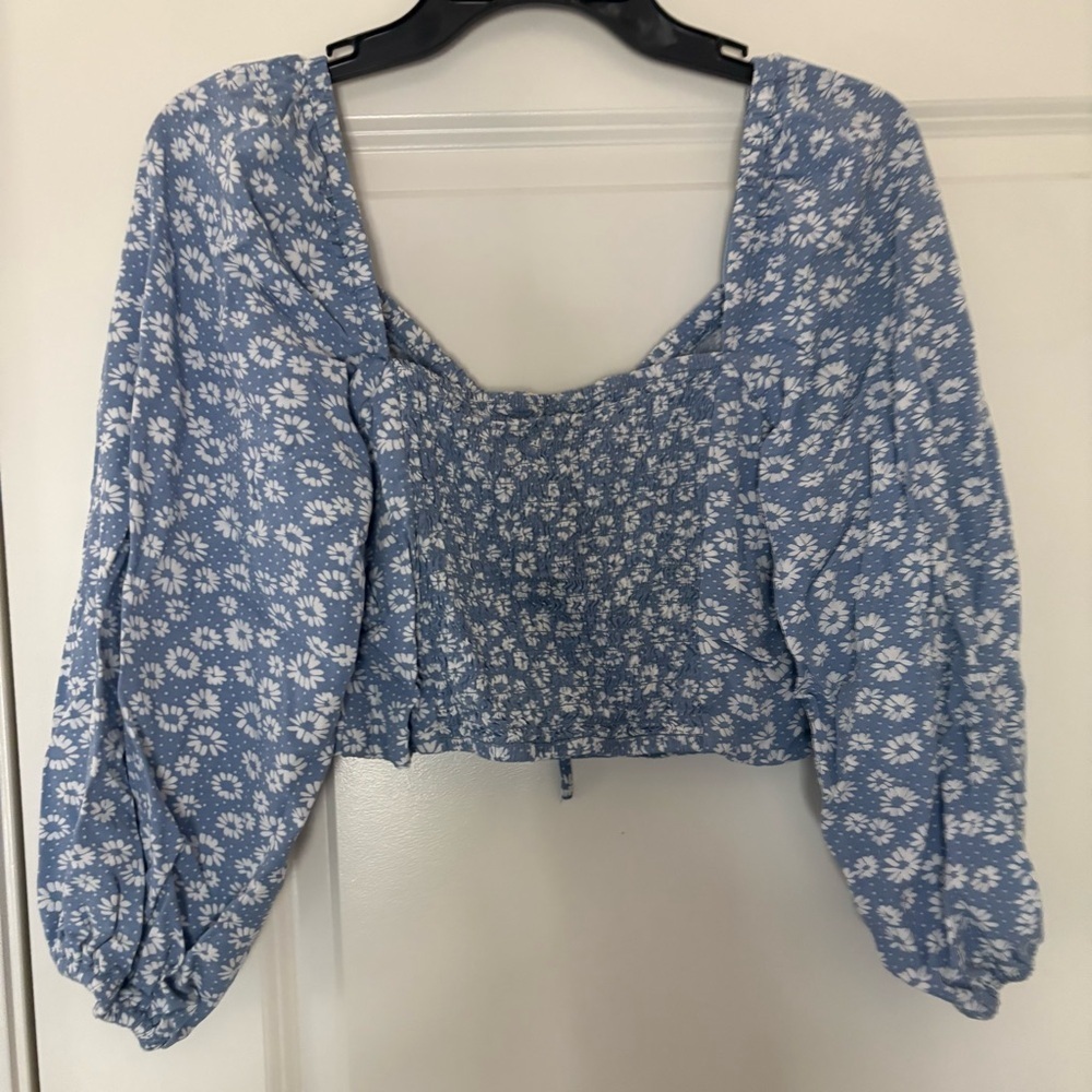 Wild Fable Women’s Blue Floral Long Sleeve Cropped Blouse - Picture 8 of 11